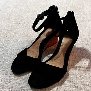 Sofft Sandals Black Suede Wedge‎ Ankle Strap Comfort Women's Size 8M